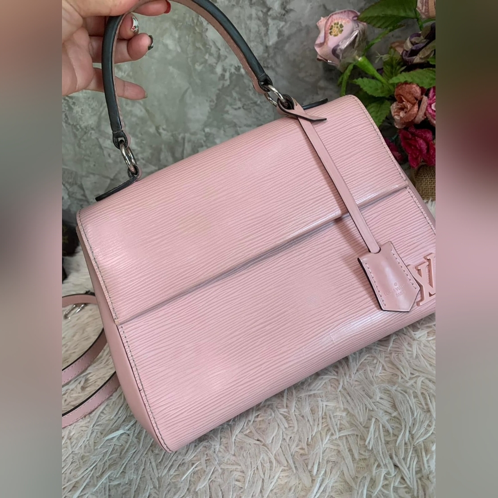 **SOLD ** Louis Vuitton Cluny BB Bag